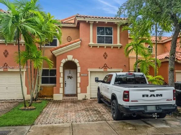 15273 SW 30th Ter, Miami, FL 33185