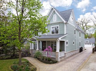 214 5th St, Wilmette, IL 60091