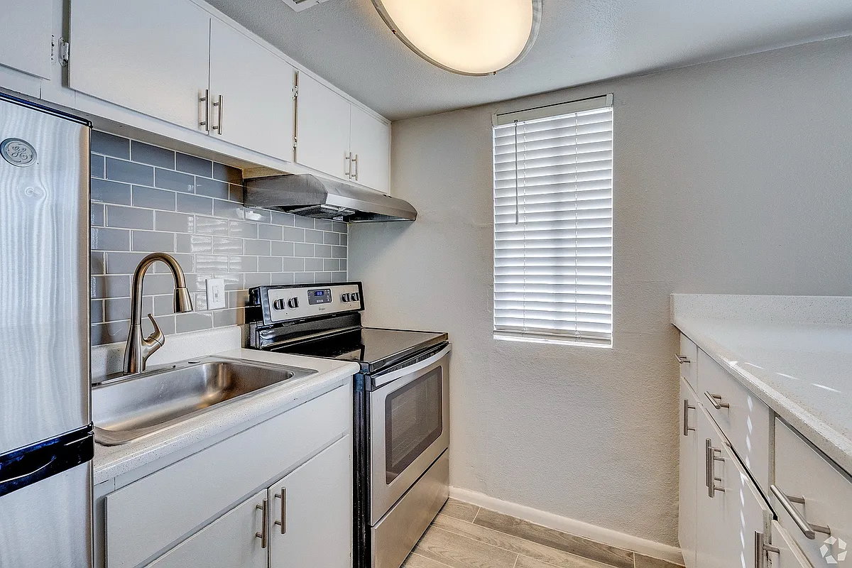 Summers Point - Kitchen - Summers Point