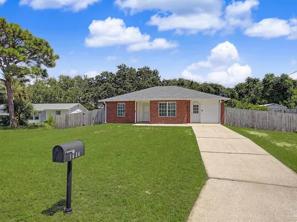 1634 Brookwood Cir, Gulf Breeze, FL 32563