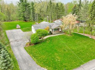 924 Ridge Rd, Ontario, NY 14519