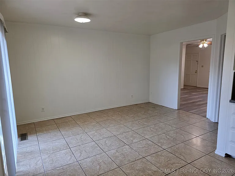 3329 E 47th Pl — Photo 13