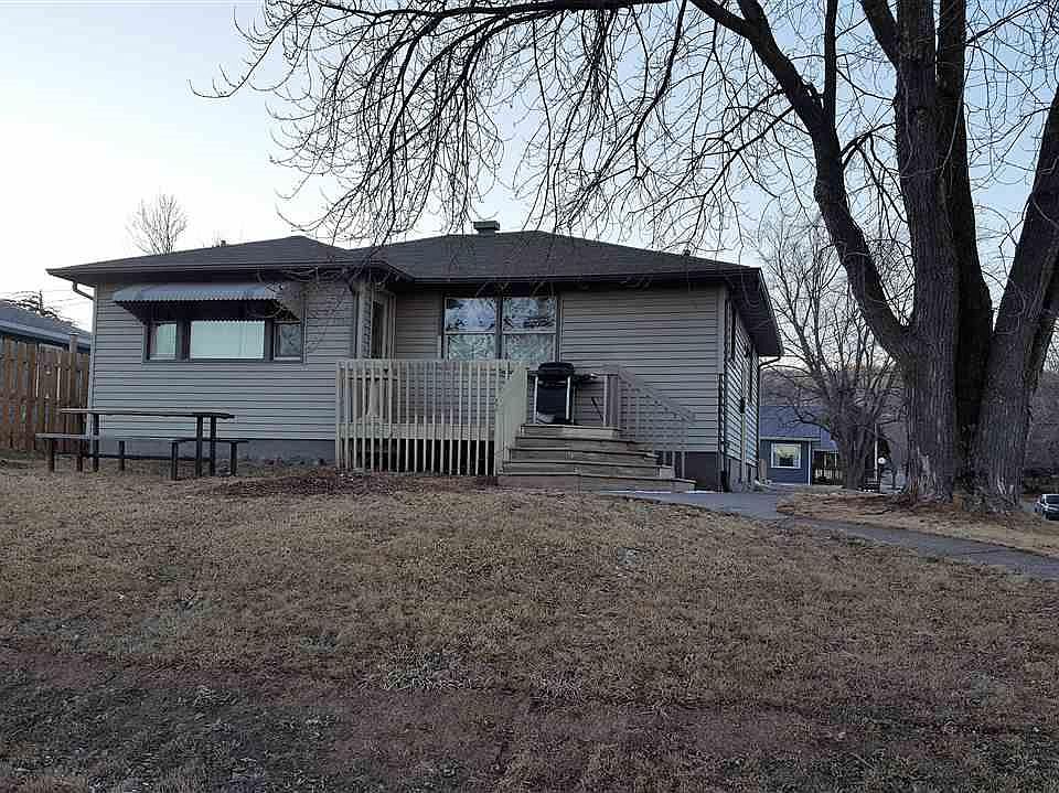 2nd image of 7901 Grand Ave