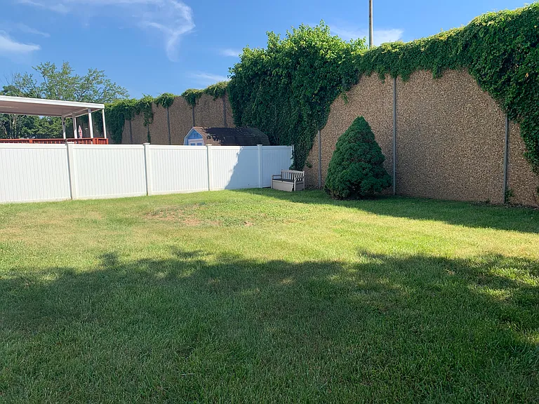 821 Lynvue Rd — Photo 10