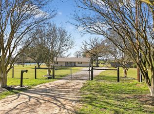 10054 Arnold Pvt Ln, Bryan, TX 77808