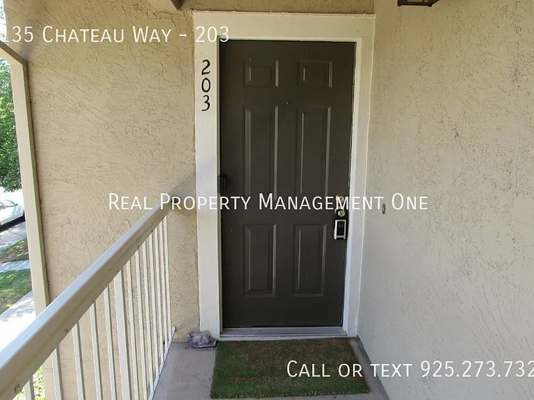 3135 Chateau Way #203 — Photo 4