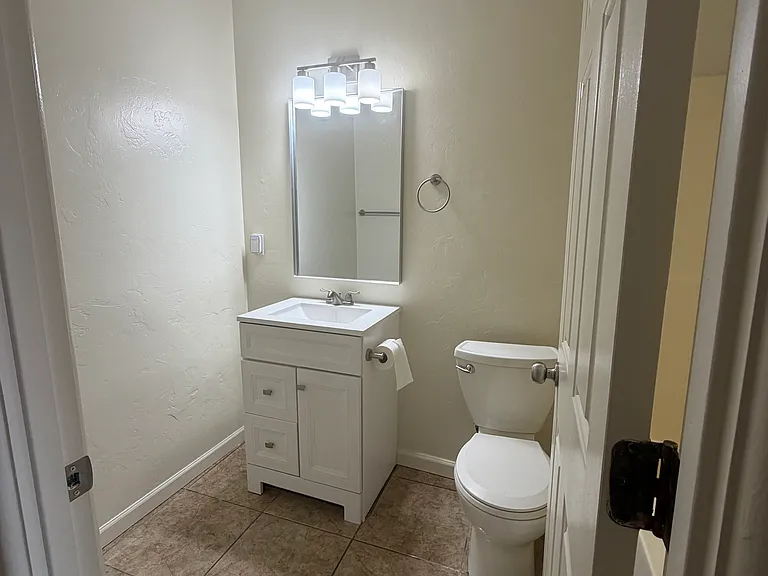4155 E Market St — Photo 5