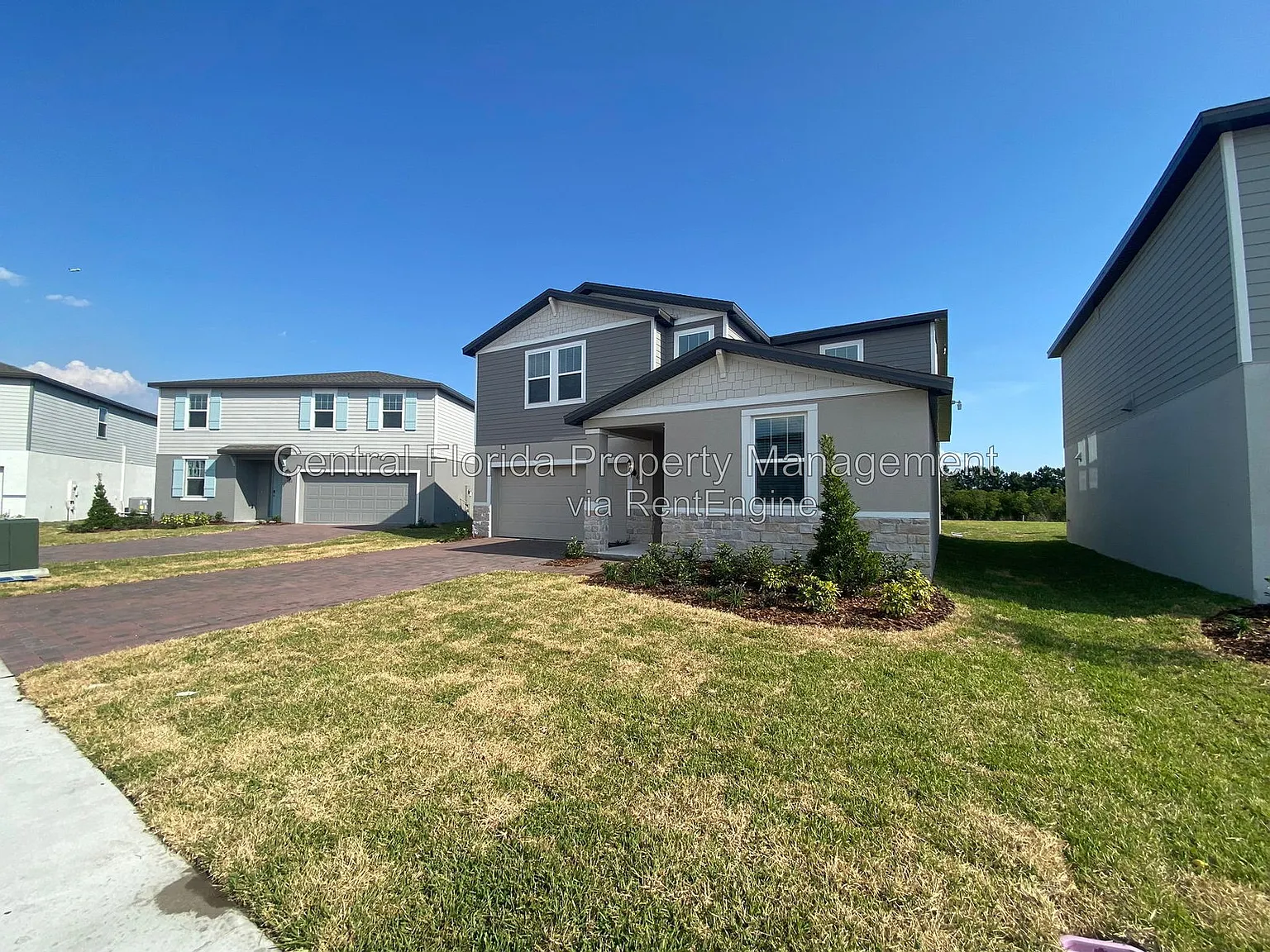 4 bed, 3.0 bath, 2634 sqft, $2,599 — Photo 2