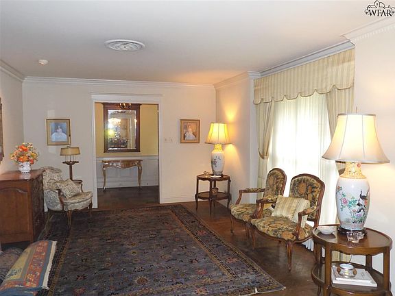 3rd image of 2206 Clarinda Ave