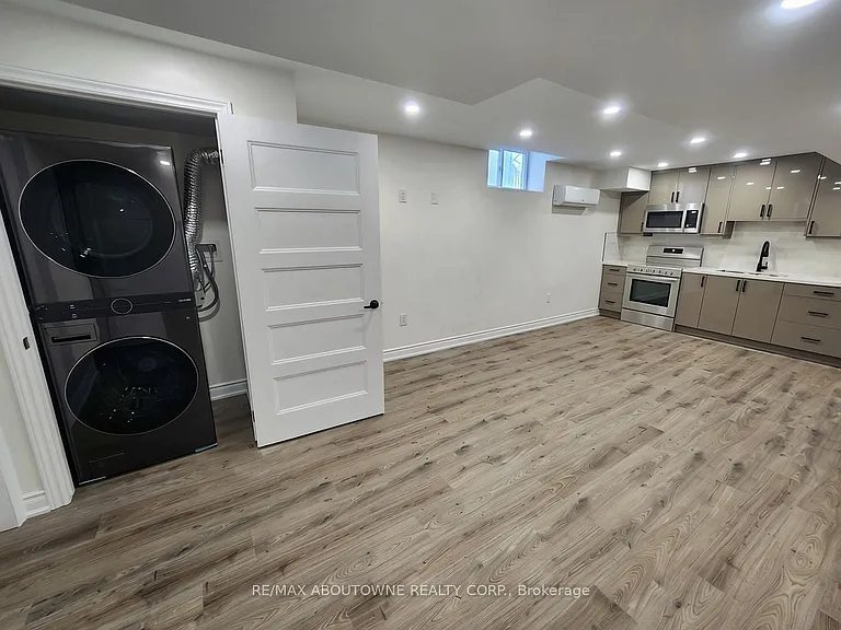 203 Rockledge Dr #LOWER — Photo 5