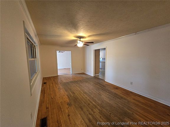 3rd image of 509 Grafton Ave