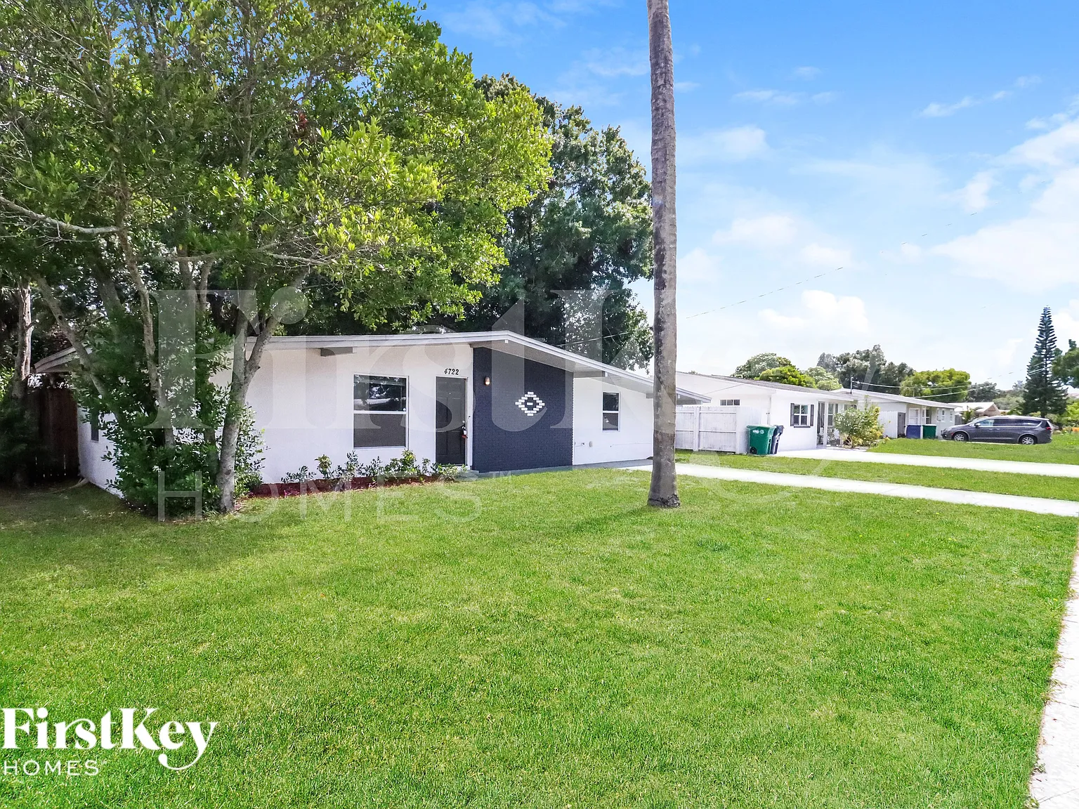 3 bed, 2.0 bath, 1400 sqft, $2,765 — Photo 2