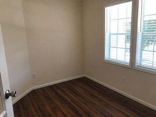 4th image of 15006 Savanah Ave
