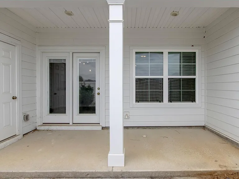 4333 Doral Dr — Photo 25