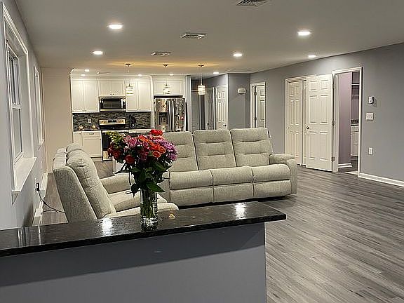 3rd image of 212 Laurel Pl #A