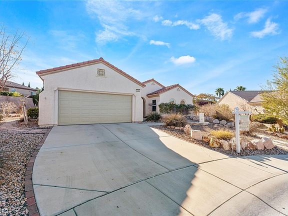 3rd image of 2245 Majestic Sunset Ct
