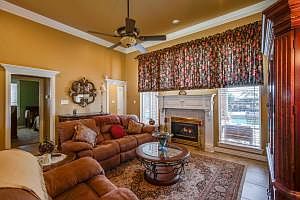 5th image of 912 Warbler Ct