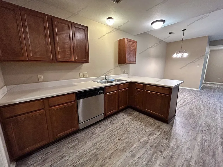 4806 Park Ave — Photo 12