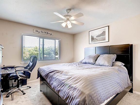 4th image of 1800 S Maple St Unit 203