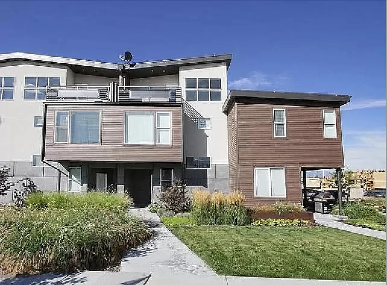 3 bed, 1673 sqft, $2,500 — Photo 1