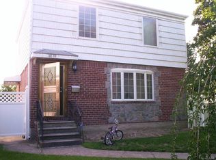 18628 Peck Ave, Fresh Meadows, NY 11365