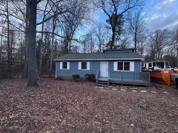 1102 John Breckenridge Dr, Hillsborough, NC 27278