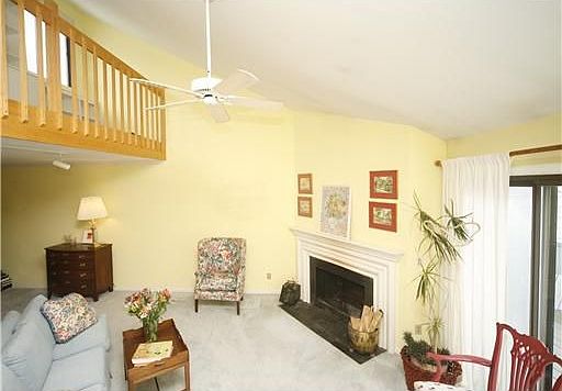 2nd image of 175 Rowayton Woods Dr