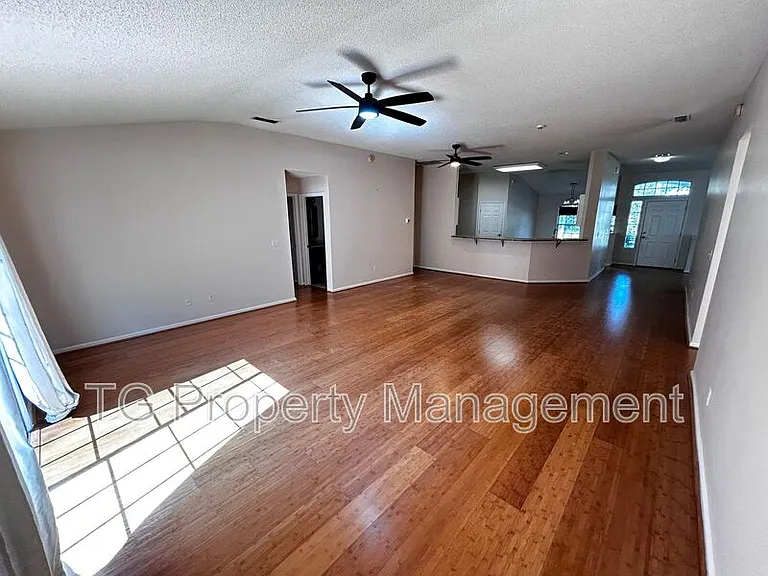 1449 Blue Heron Ln E — Photo 31