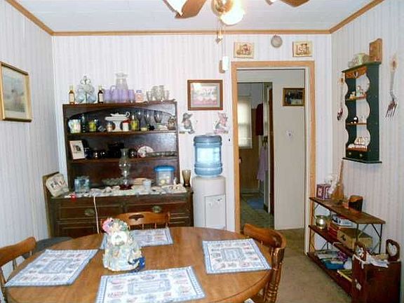 2nd image of 210 Louise Ave