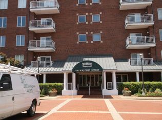 100 NW 1st St APT 101, Evansville, IN 47708
