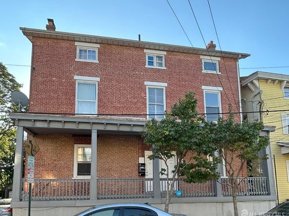 88 Harvey St APT 2