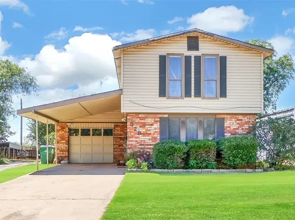 329 S Robinson Ave, Mangum, OK 73554