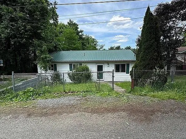 202 Haymarket Dr, Beckley, WV 25801