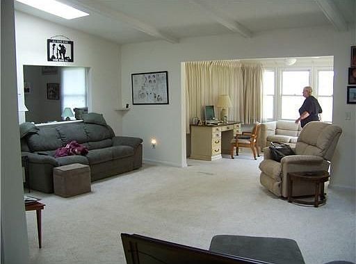 4th image of 2003 E Farnsworth Dr #B