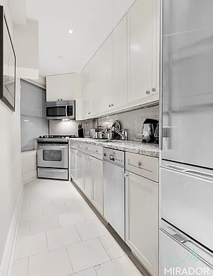 Sold by Mirador Real Estate | media 4