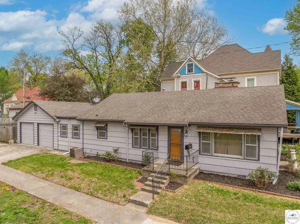 621 S Quincy Ave, Sedalia, MO 65301