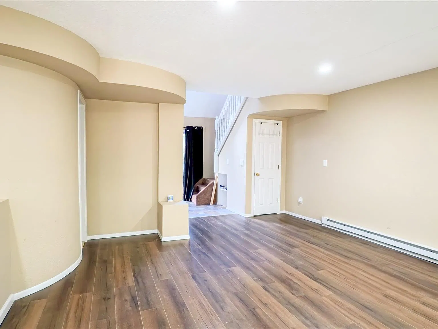 2 bed, 2.0 bath, 1000 sqft, $3,200 — Photo 3
