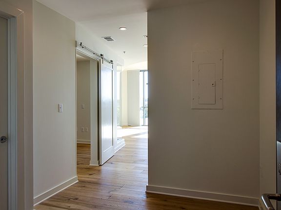 2nd image of 900 20th Ave S APT 908