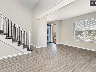 15914 W 123rd St — Photo 3