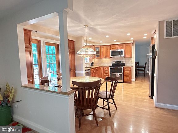 5th image of 5731 Heming Ave