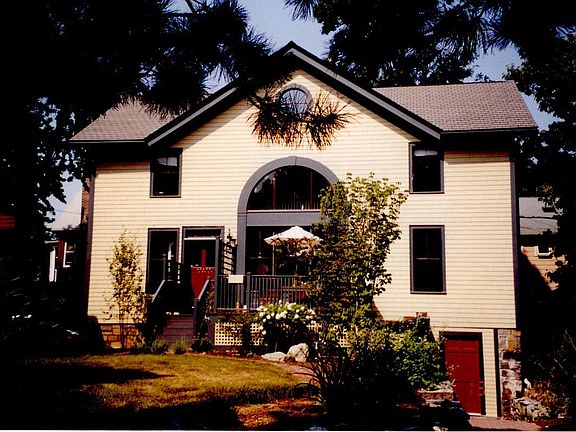 CARRIAGE HOUSE EXTERIOR