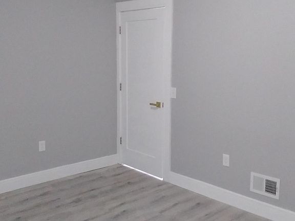 3rd image of 275 Halsted St Suite 1