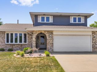 16206 Everdon Dr, Tinley Park, IL 60477