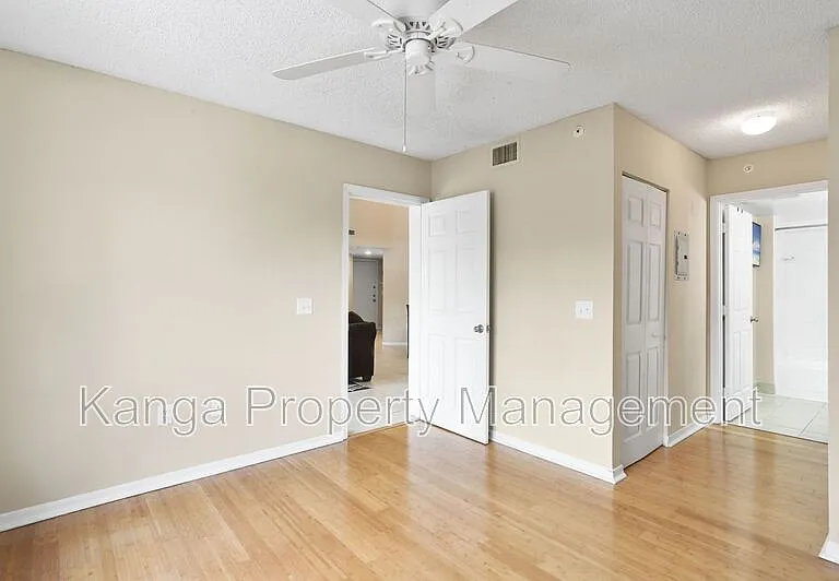 4159 N Haverhill Rd #1319 — Photo 16