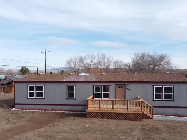 5658 Leon Dr, Sun Valley, NV 89433