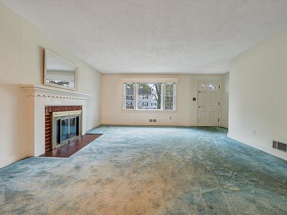 3rd image of 2714 Avenel Ave SW