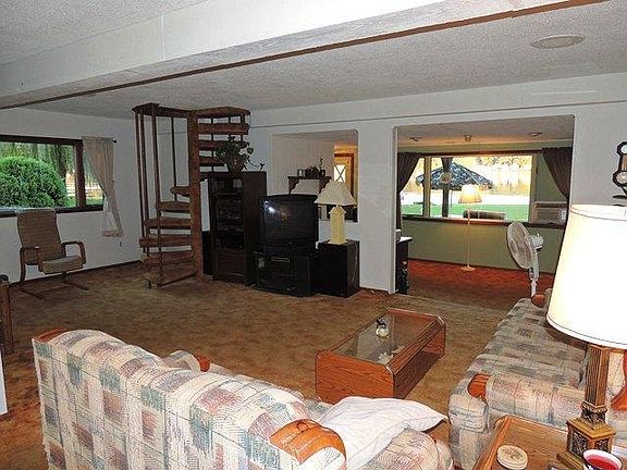 4th image of 52525 Twin Lakeshore Dr