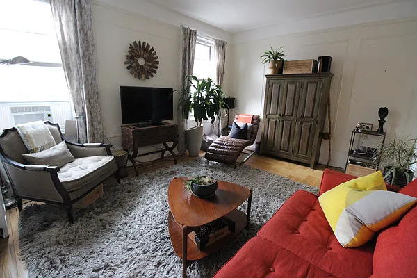 Rented by Luxor Homes & Investment Realty | media 30