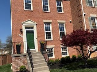 12312 Fox Lake Ct, Fairfax, VA