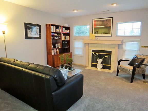 4th image of 2660 Rolling Oaks Blvd